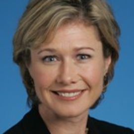 Dara Duguay Headshot