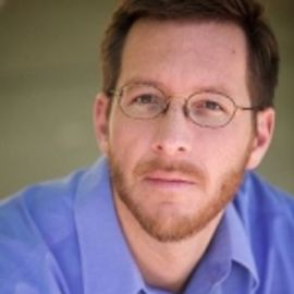 Andrew Carroll Headshot