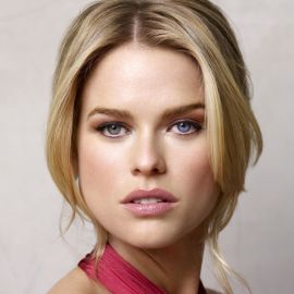 Alice Eve Headshot