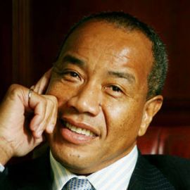 Michael Lee-Chin Headshot