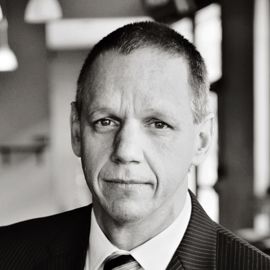 Charlie Engle Headshot