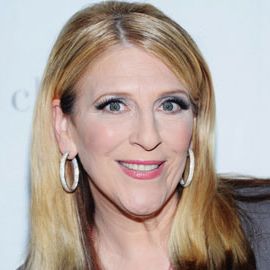 Lisa Lampanelli Headshot