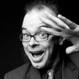 Simon Lovell Headshot