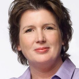 Lynn Crawford Headshot