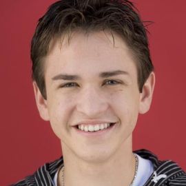 Aaron Kelly Headshot