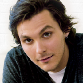 Charlie Worsham Headshot
