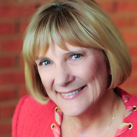 Susan Reynolds Headshot