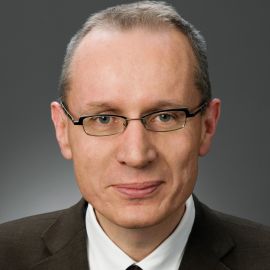 Robert Thomson Headshot