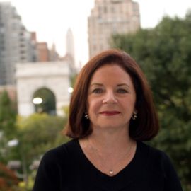 Dr. Elizabeth Norman Headshot