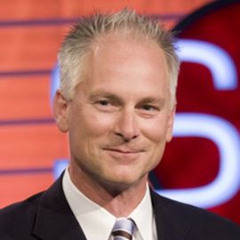 Kenny Mayne Headshot