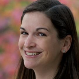 Sarah Dessen Headshot