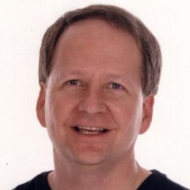 Mark Strauss Headshot