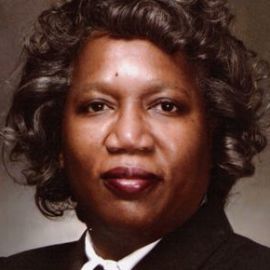 Gail Harris Headshot
