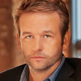 Dallas Roberts Headshot