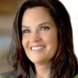 Stacey Bess Headshot
