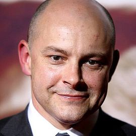 Rob Corddry Headshot