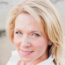 Stephanie Wagner Headshot