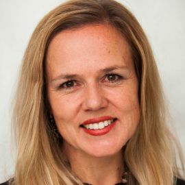 Heather Staker Headshot