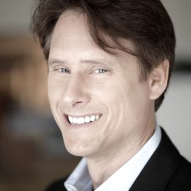 Ken Rutkowski Headshot