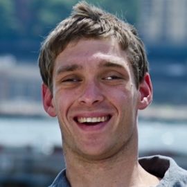 Zach Anner Headshot