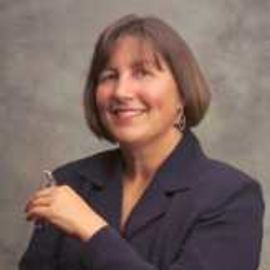 Kim Edwards Headshot