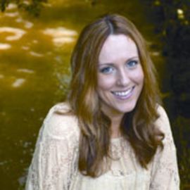 Amy Greene Headshot