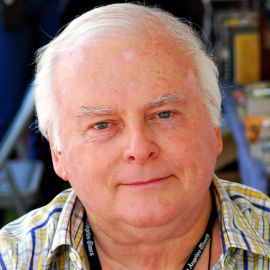 Stuart Woods Headshot