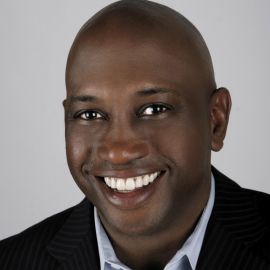 Robert Van Arlen Headshot