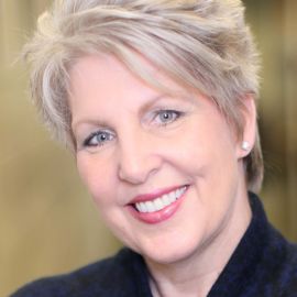 Vicki Cantrell Headshot