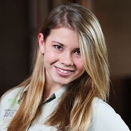 Bindi Irwin Headshot