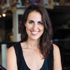 Amanda Slavin Headshot