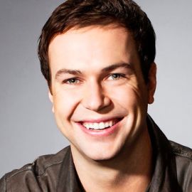 Taran Killam Headshot