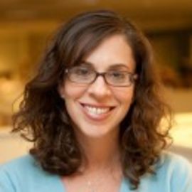 Beth Reinhard Headshot