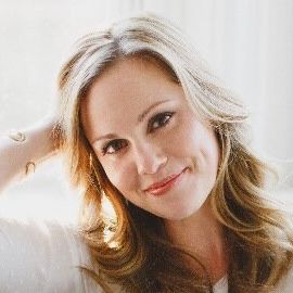 Danielle Walker Headshot