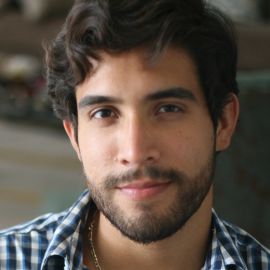 Alberto Mata Headshot