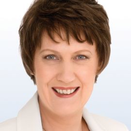 Helen Clark Headshot