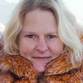 Marian Bantjes Headshot