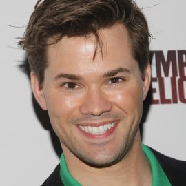 Andrew Rannells Headshot