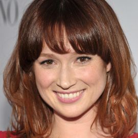 Ellie Kemper Headshot
