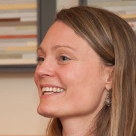 Gretchen Steidle Wallace Headshot