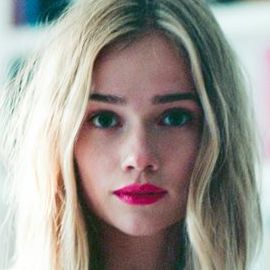 Florrie Headshot