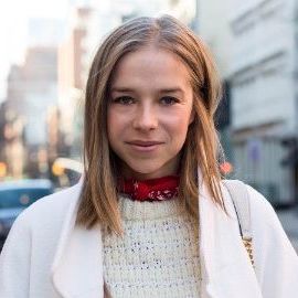 Chloe King Headshot