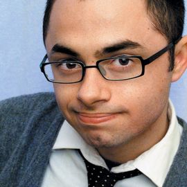 Joe Mande Headshot