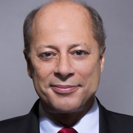 Andres Tapia Headshot