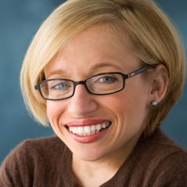 Jennifer Arnold Headshot