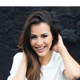 Andi Dorfman Headshot