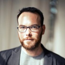 Dana Brunetti Headshot