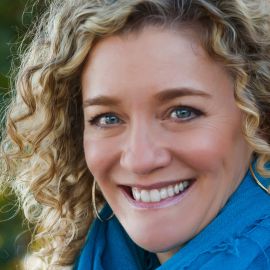 Allison Massari Headshot