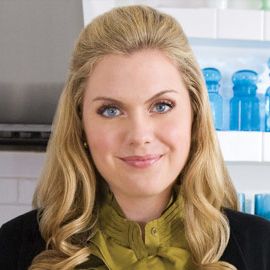 Anne Thornton Headshot