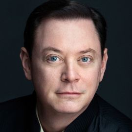 Andrew Solomon Headshot